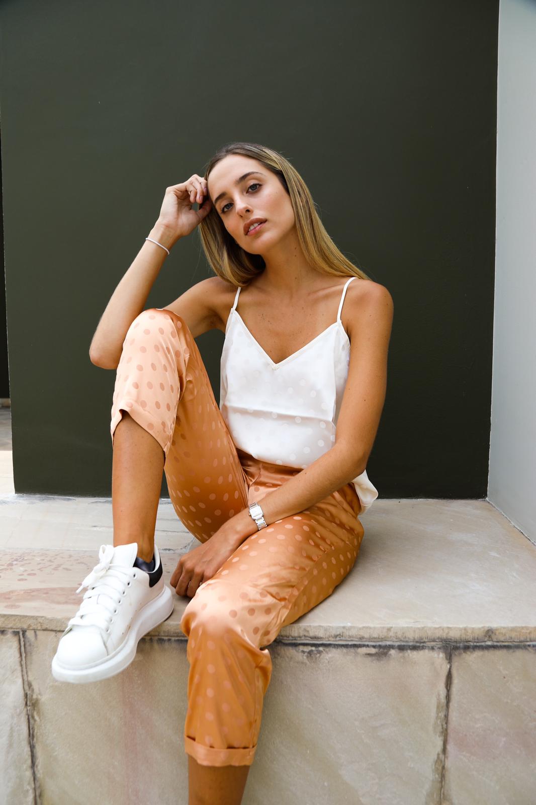 Pantalón satín dorado - Imagen 2