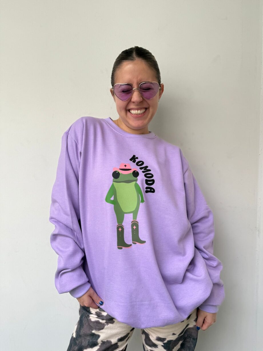 CREWNECK SAPA VAQUERA- LILA